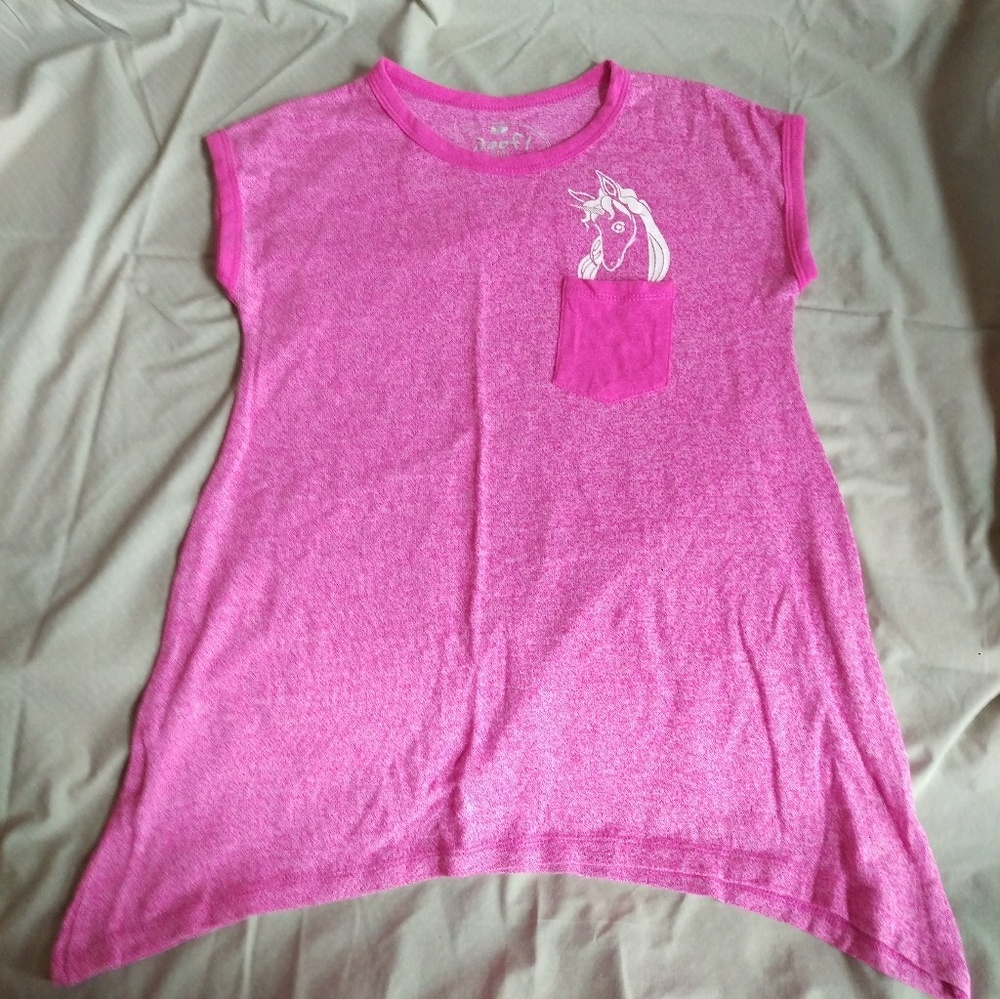 ⭐️⭐️Girl's pink tee
